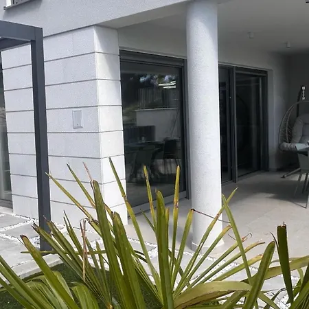 Apartment Hedonist Gold-hot Tub, Pool, Wi Fi, Free Parking, Garden Trogir