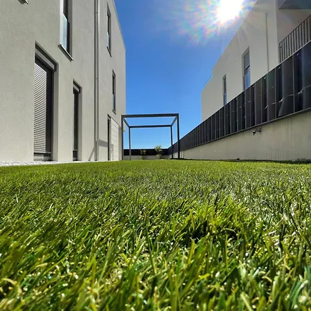 Hedonist Gold-hot Tub, Pool, Wi Fi, Free Parking, Garden Apartment Trogir